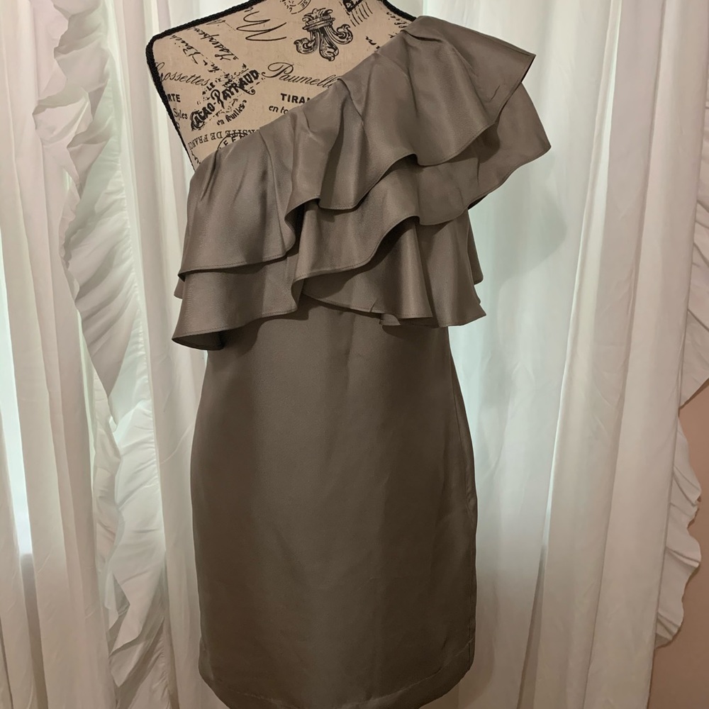 Banana Republic Ruffle Top